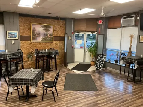 1557 Plainfield Pike Johnston RI 02919