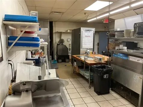 1557 Plainfield Pike Johnston RI 02919