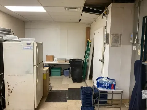 1557 Plainfield Pike Johnston RI 02919