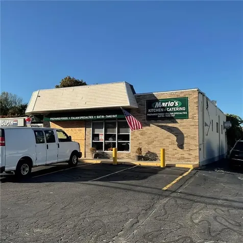 1557 Plainfield Pike Johnston RI 02919