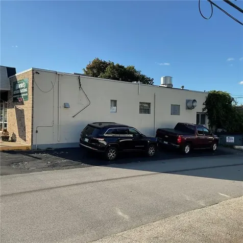 1557 Plainfield Pike Johnston RI 02919