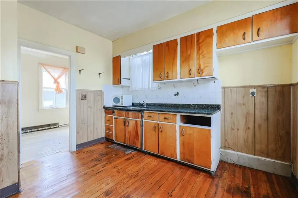 61 Whitmarsh Street Providence RI 02907