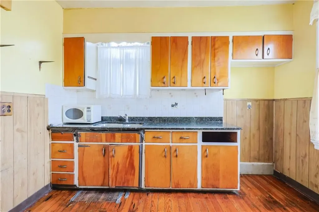 61 Whitmarsh Street Providence RI 02907