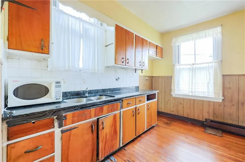 61 Whitmarsh Street Providence RI 02907