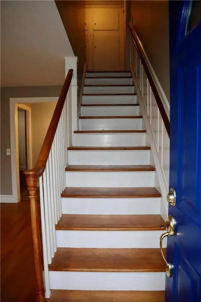 10 Fairfield Avenue East Providence RI 02915