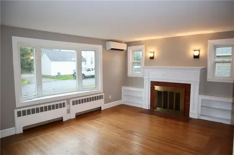 10 Fairfield Avenue East Providence RI 02915