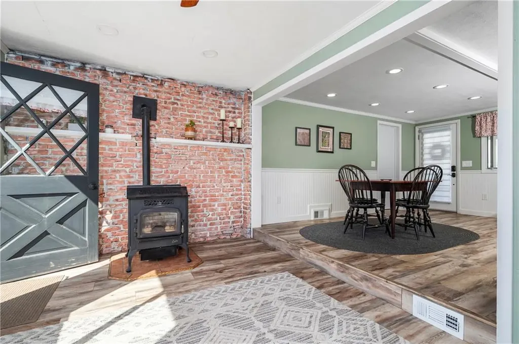 12 Halsey Drive Smithfield RI 02917