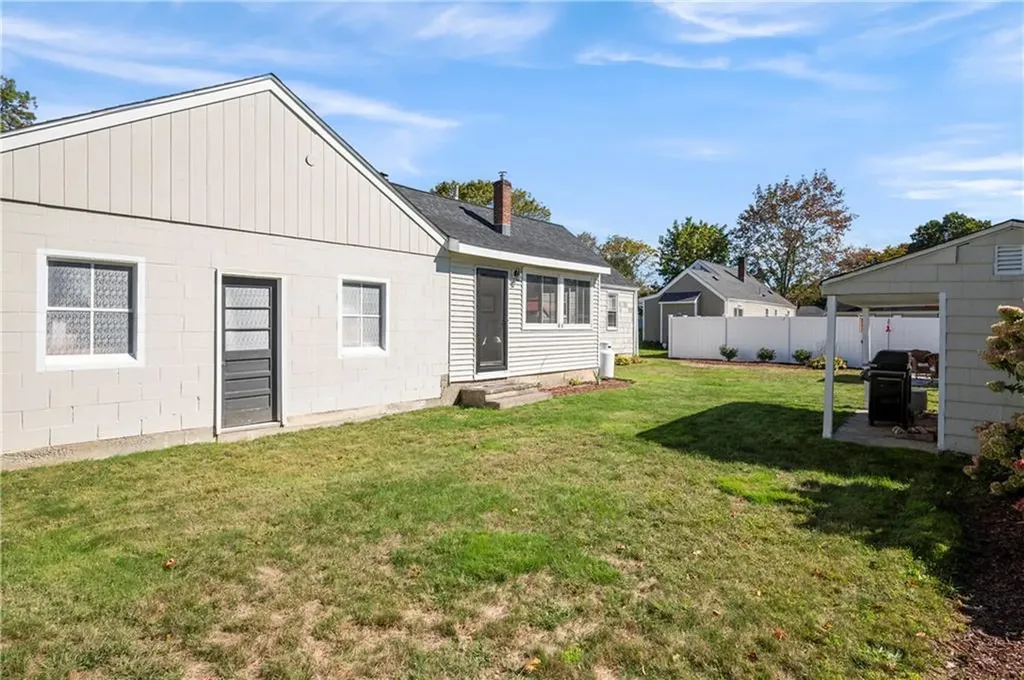 12 Halsey Drive Smithfield RI 02917
