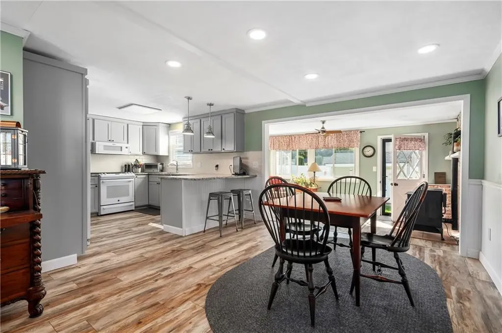 12 Halsey Drive Smithfield RI 02917