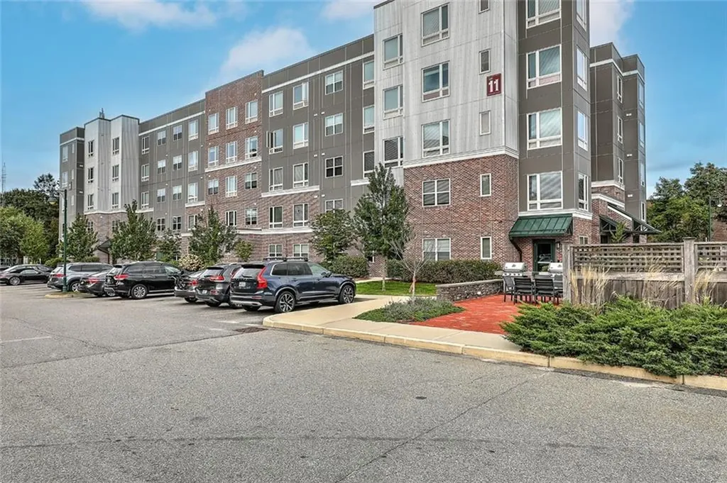 20 Newman Avenue East Providence RI 02916