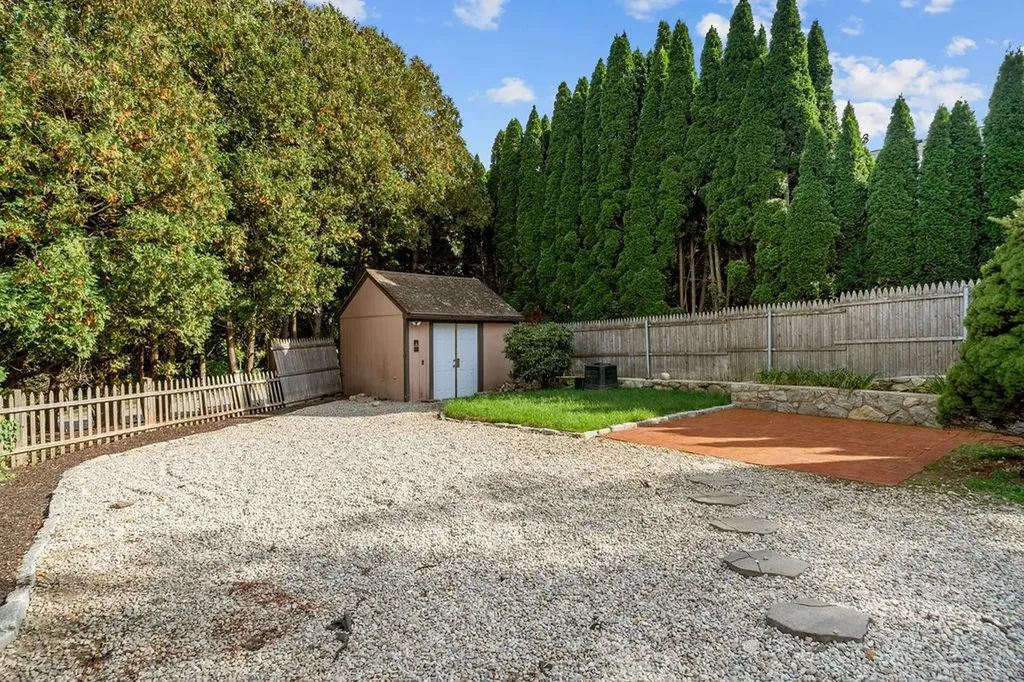 17 David Drive Johnston RI 02919