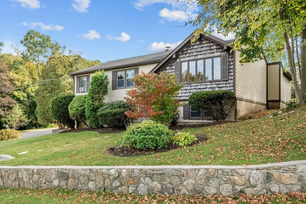 17 David Drive Johnston RI 02919