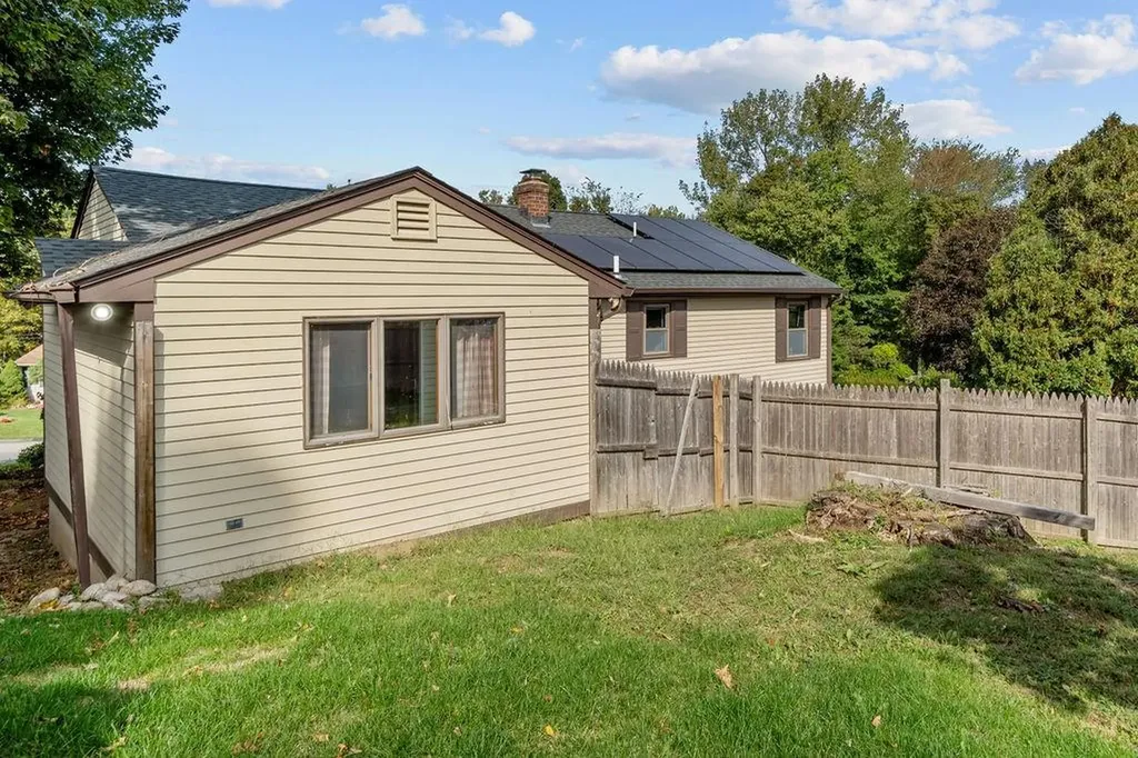 17 David Drive Johnston RI 02919