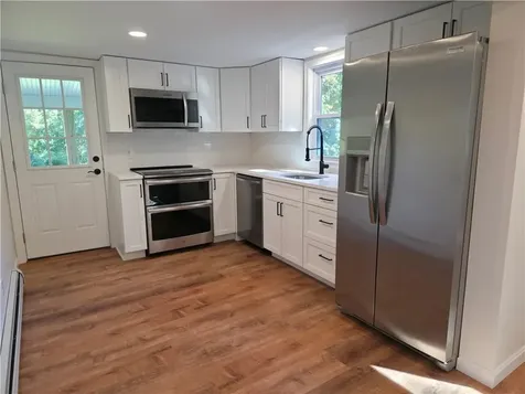 657 Greenville Avenue Johnston RI 02917