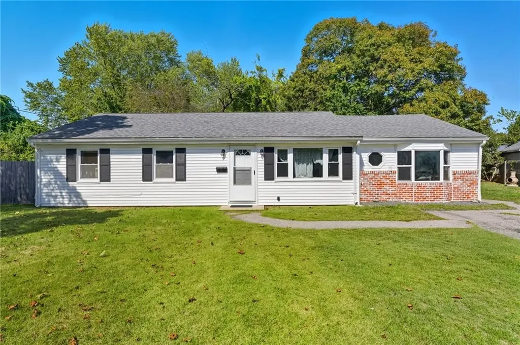 9 Dunbar Court Warwick RI 02886