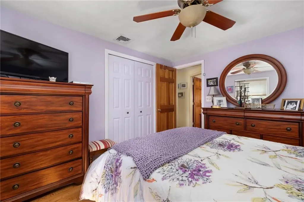 4 Avenue E Lincoln RI 02865