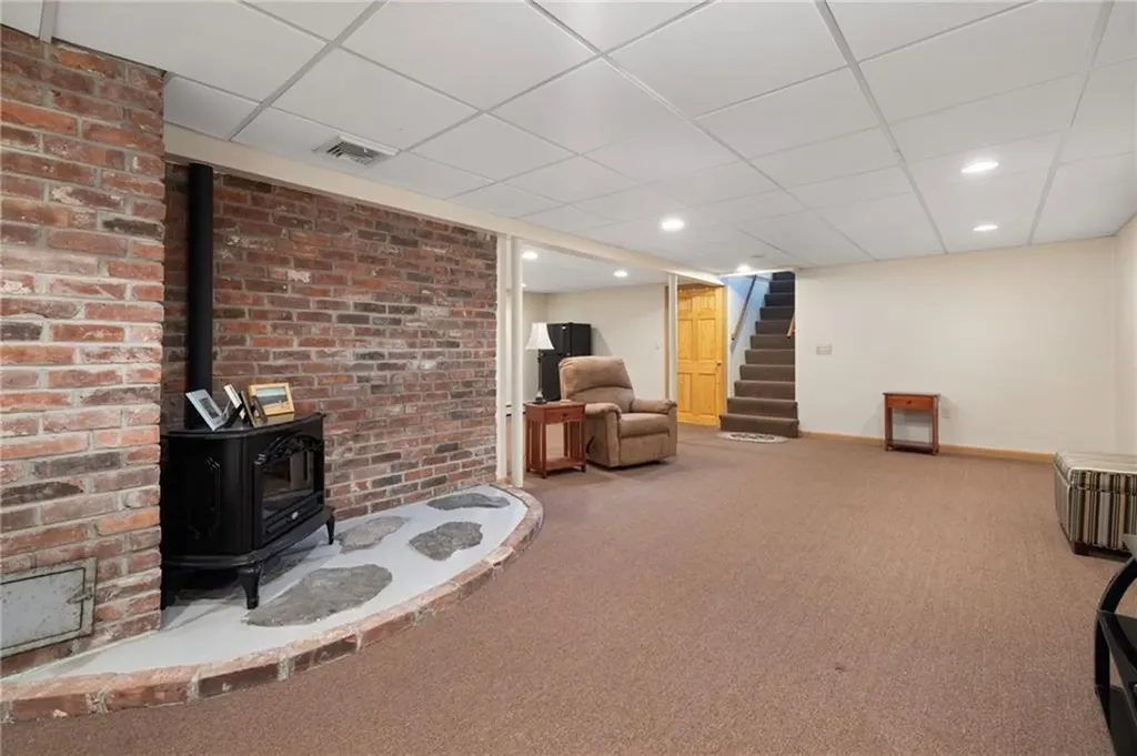 4 Avenue E Lincoln RI 02865