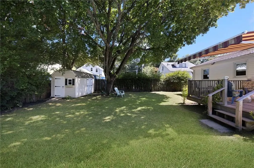 4 Avenue E Lincoln RI 02865
