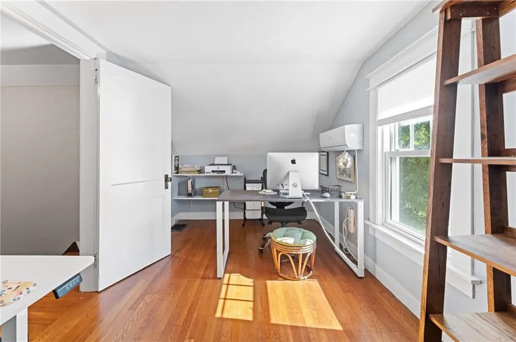 4 Westminster Street Westerly RI 02891