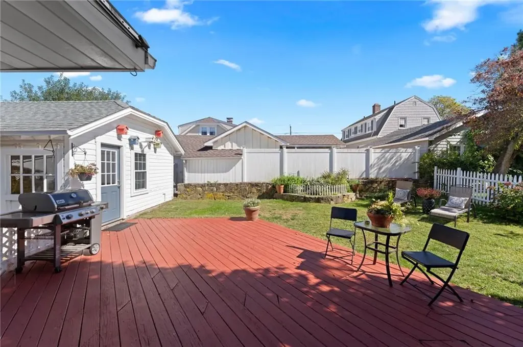 4 Westminster Street Westerly RI 02891