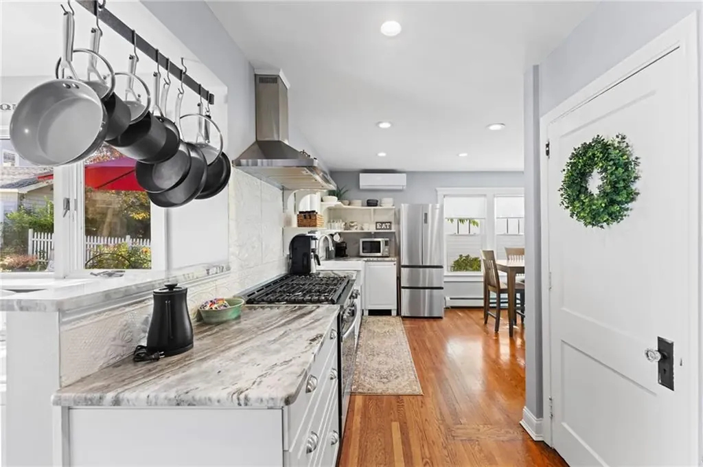 4 Westminster Street Westerly RI 02891