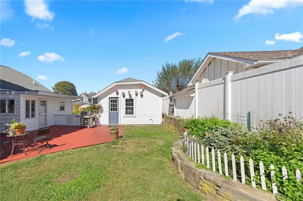 4 Westminster Street Westerly RI 02891