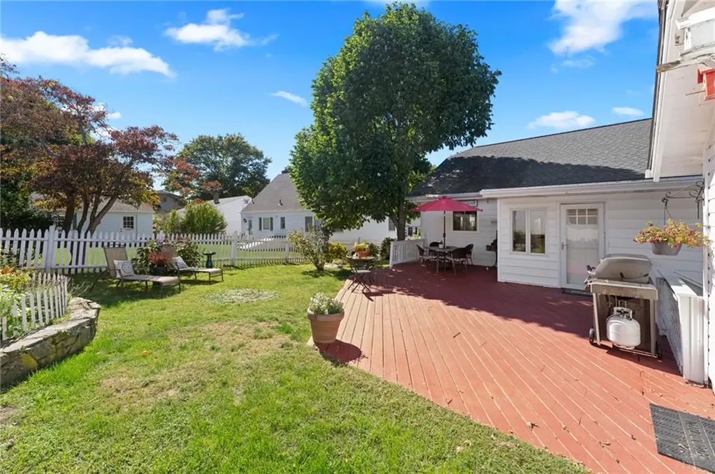 4 Westminster Street Westerly RI 02891