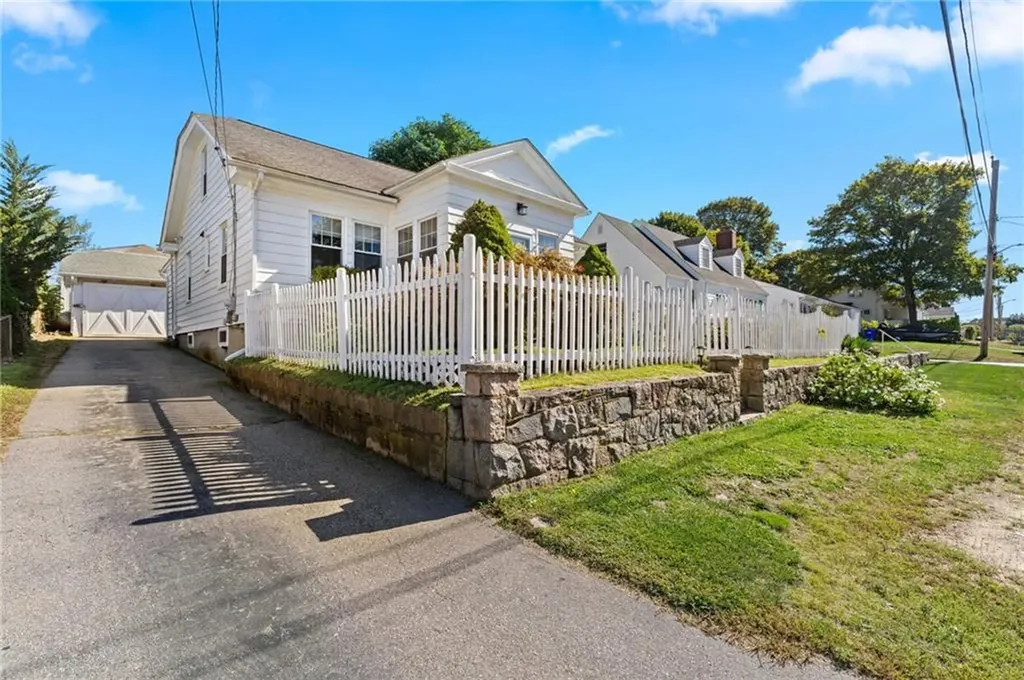 4 Westminster Street Westerly RI 02891