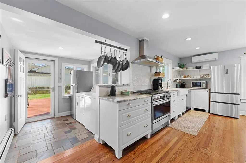 4 Westminster Street Westerly RI 02891
