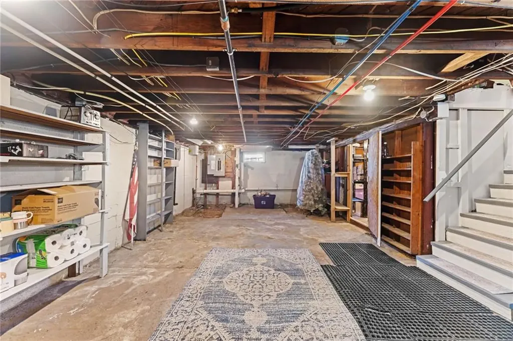 4 Westminster Street Westerly RI 02891