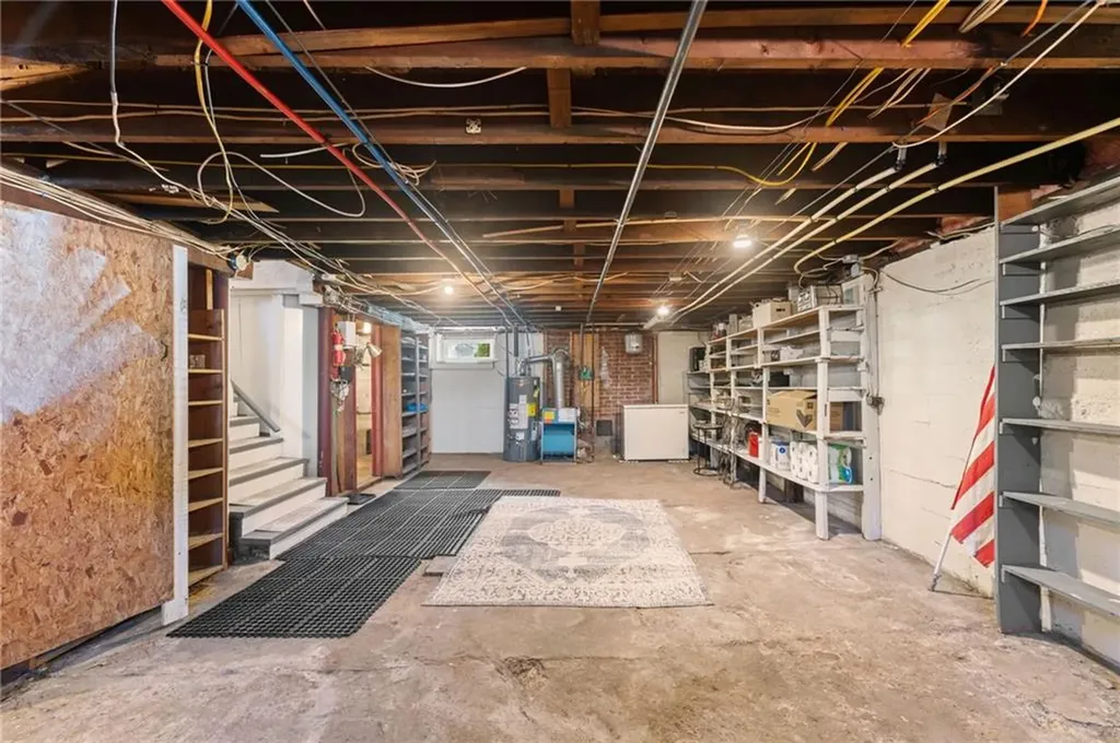 4 Westminster Street Westerly RI 02891
