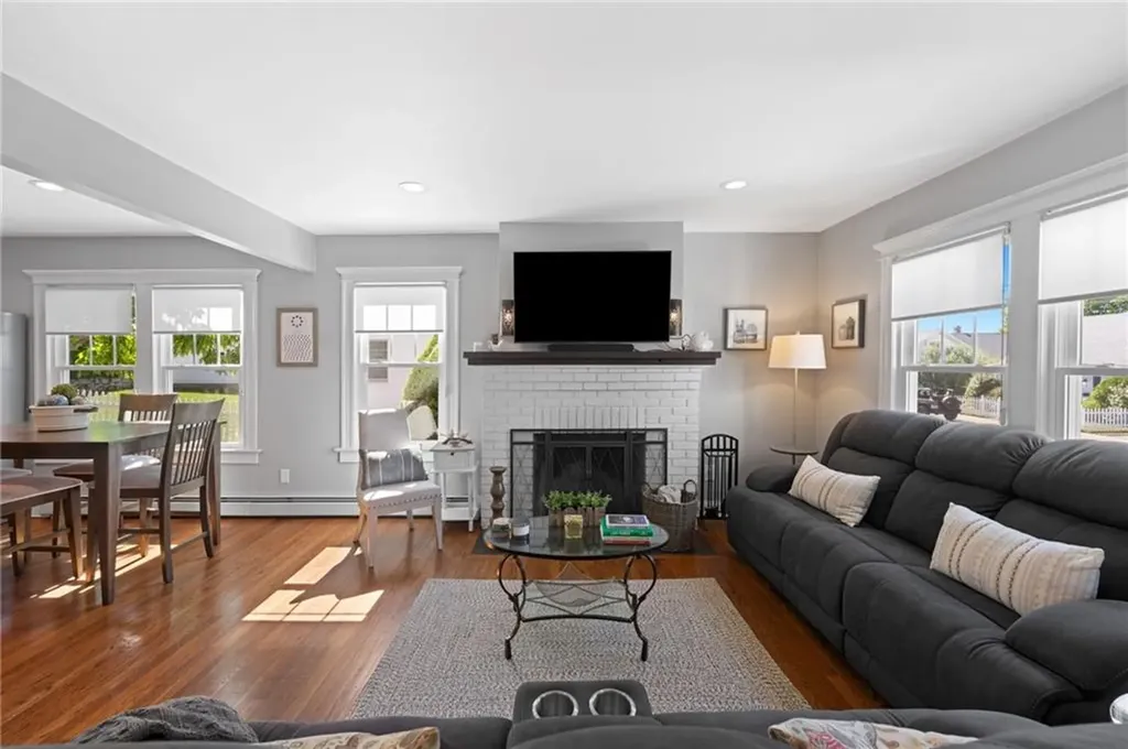 4 Westminster Street Westerly RI 02891