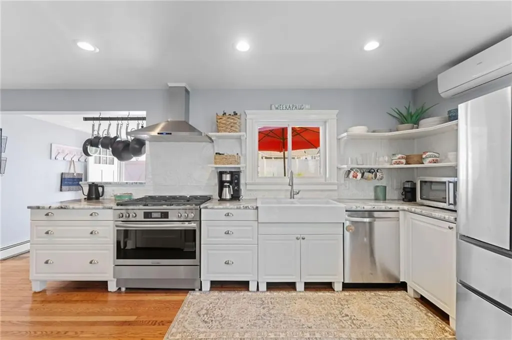 4 Westminster Street Westerly RI 02891