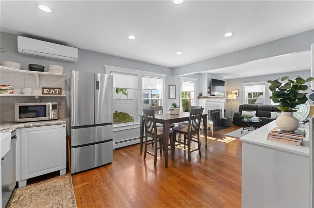 4 Westminster Street Westerly RI 02891