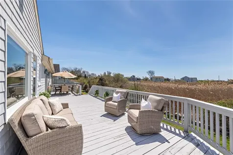 124 Houston Avenue Narragansett RI 02882