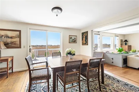 124 Houston Avenue Narragansett RI 02882