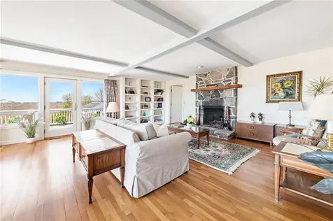 124 Houston Avenue Narragansett RI 02882