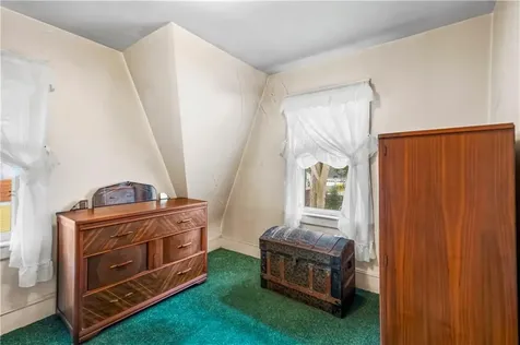 15 Redfern Street North Providence RI 02911