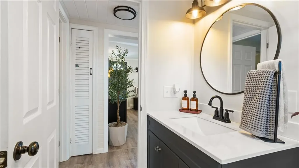 38 Parade Road Warwick RI 02886