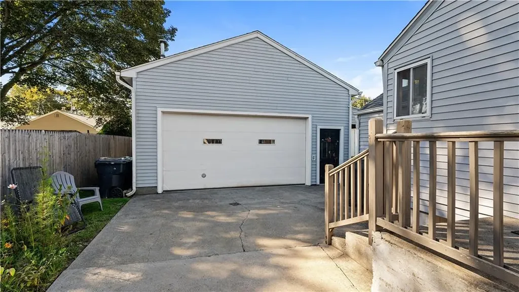 38 Parade Road Warwick RI 02886