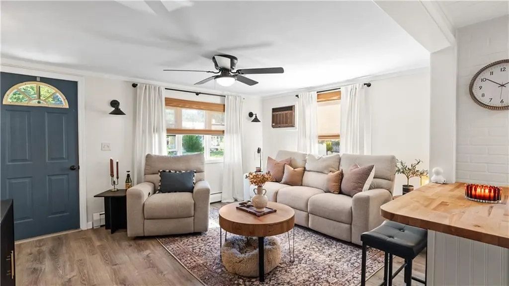 38 Parade Road Warwick RI 02886