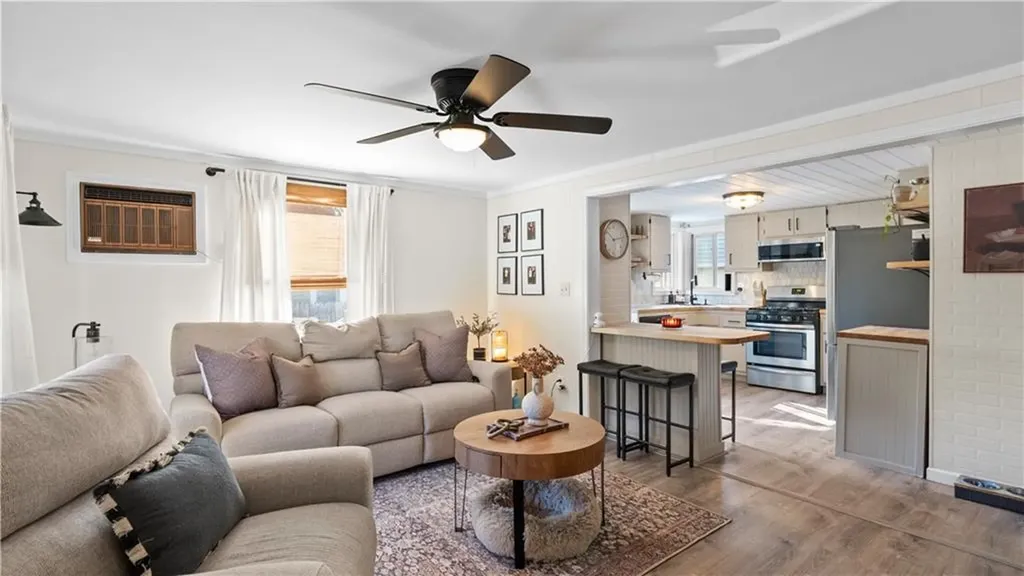 38 Parade Road Warwick RI 02886