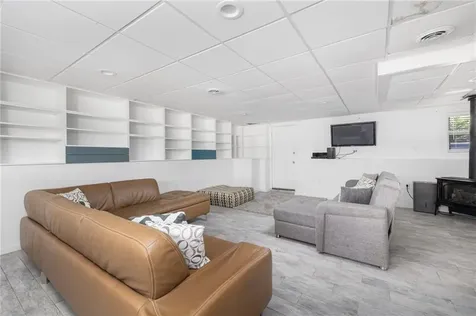 80 Old Pine Road Narragansett RI 02882