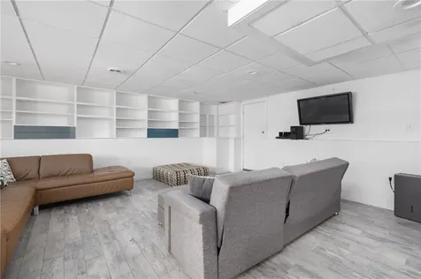 80 Old Pine Road Narragansett RI 02882