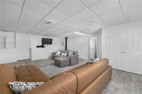 80 Old Pine Road Narragansett RI 02882