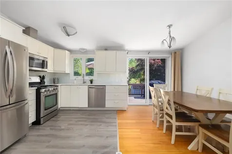 80 Old Pine Road Narragansett RI 02882