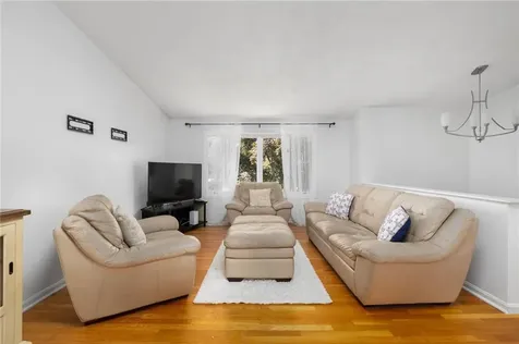 80 Old Pine Road Narragansett RI 02882