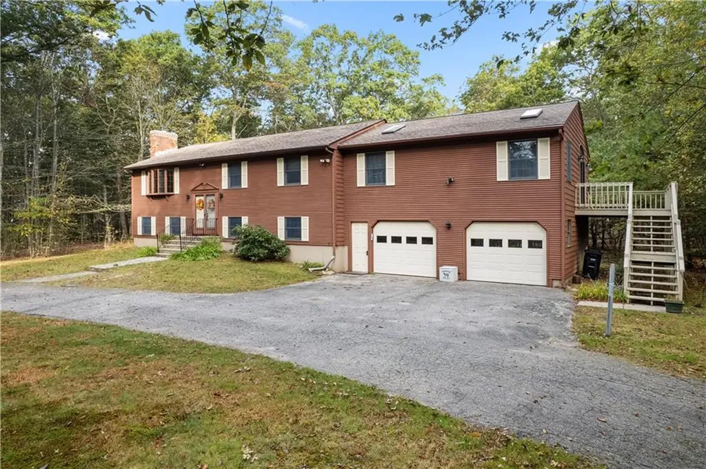 886 Weaver Hill Road Coventry RI 02816
