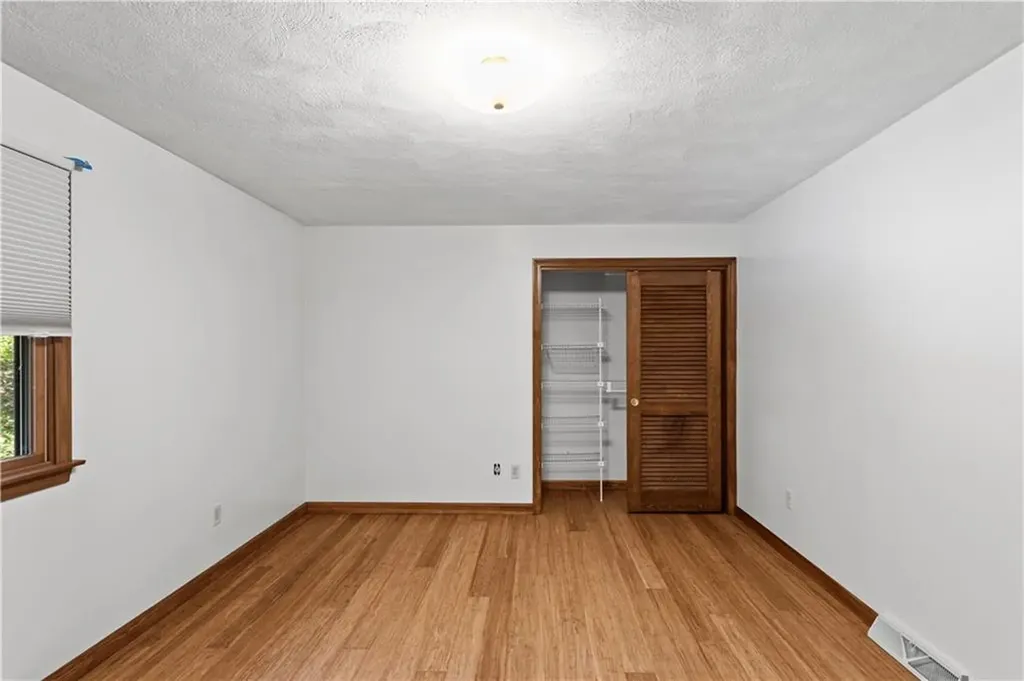 886 Weaver Hill Road Coventry RI 02816