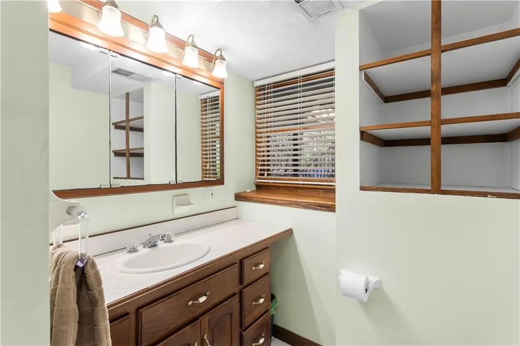 886 Weaver Hill Road Coventry RI 02816